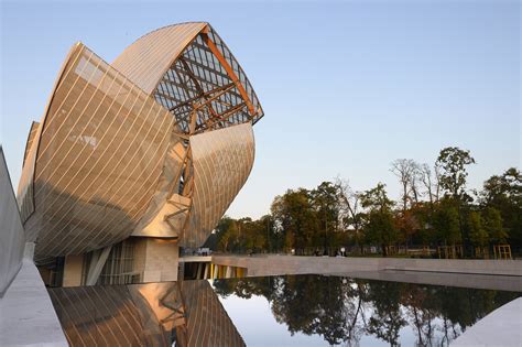 louis vuitton arte servizio fotografico|Louis Vuitton museum paris.